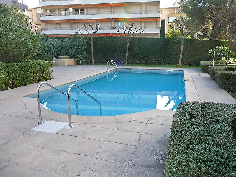 Golden Gates Hotel Cannes 2*,